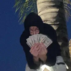 Ouve YCU Tweak, vê vídeos de música, lê a biografia, vê as datas da digressão e muito mais!