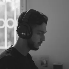 聆聽 Victor D'Amore、觀看音樂影片、閱讀小傳、查看巡演日期等！