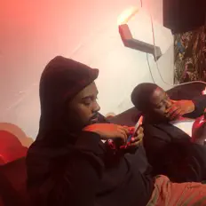 聆聽 Muni Fxnction、觀看音樂影片、閱讀小傳、查看巡演日期等！