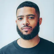 Kameron Whalum सुनें, म्यूज़िक वीडियो देखें, बायो पढ़ें, दौरे की तारीखें और बहुत कुछ देखें!