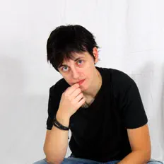 Écoutez Daria, regardez des vidéoclips, lisez la biographie, consultez les dates de tournée et plus encore !