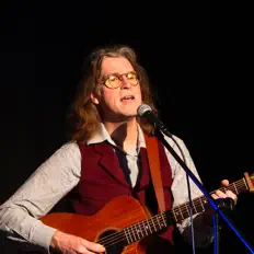 Dengarkan Nigel Parry, tonton video musik, baca bio, lihat tanggal tur & lainnya!
