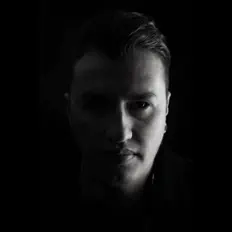 Posłuchaj wykonawcy Verom, obejrzyj teledyski, przeczytaj biografię, zobacz daty tras koncertowych i nie tylko!