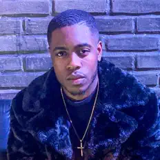 Damari dinle, müzik videolarını izle, biyografisini oku, tur tarihlerini ve daha fazlasını gör!