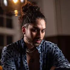 Dengarkan Judas Milan, tonton video musik, baca bio, lihat tanggal tur & lainnya!