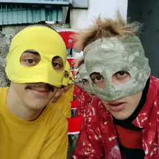 聆聽 Jérémurn et Isaaac、觀看音樂影片、閱讀小傳、查看巡演日期等！