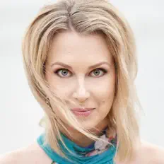 Poslechněte si interpreta Lydia Maria Bader, sledujte hudební videa, přečtěte si životopis, podívejte se na data turné a další informace.