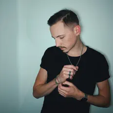 Escucha a Boston McDonald, mira videos musicales, lee su biografía, consulta las fechas de las gira y más.