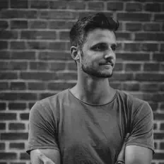 Listen to Estabien, watch music videos, read bio, see tour dates & more!