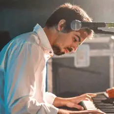 Posłuchaj wykonawcy Fábio Ferreira, obejrzyj teledyski, przeczytaj biografię, zobacz daty tras koncertowych i nie tylko!