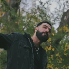 Ascolta Izchalibaby, guarda video musicali, leggi la biografia, vedi le date del tour & altro!