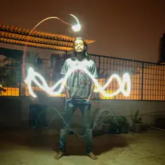 SWAT सुनें, म्यूज़िक वीडियो देखें, बायो पढ़ें, दौरे की तारीखें और बहुत कुछ देखें!