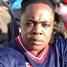 L Meezyを聴いたり、ミュージックビデオを鑑賞したり、経歴やツアー日程などを確認したりしましょう！