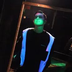SINERY BROWN을(를) 듣고, 뮤직 비디오를 보고, 약력을 읽고, 투어 일정 등을 확인하세요!