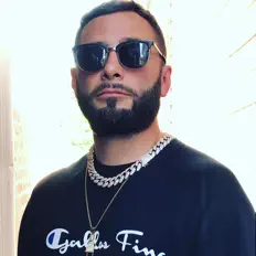 Ouve Eric Bambino, vê vídeos de música, lê a biografia, vê as datas da digressão e muito mais!