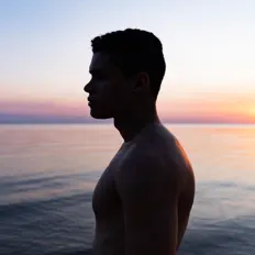 DIRECT सुनें, म्यूज़िक वीडियो देखें, बायो पढ़ें, दौरे की तारीखें और बहुत कुछ देखें!