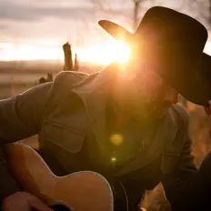 Ascolta Jordan Allard, guarda video musicali, leggi la biografia, vedi le date del tour & altro!