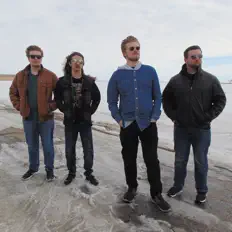 In Spades: песни, клипы, биография, даты выступлений и многое другое.