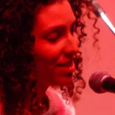 Rebecca Angelを聴いたり、ミュージックビデオを鑑賞したり、経歴やツアー日程などを確認したりしましょう！