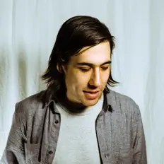 Poslechněte si interpreta Maxwell Stern, sledujte hudební videa, přečtěte si životopis, podívejte se na data turné a další informace.