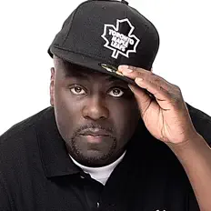 收听 TWIST、观看音乐视频、阅读小传、查看巡演日期等 ！