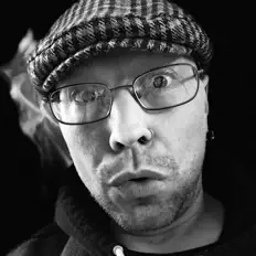 Escucha a Nate Laurence, mira videos musicales, lee su biografía, consulta las fechas de las gira y más.