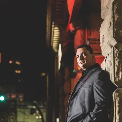 Listen to Mark Lorenz, watch music videos, read bio, see tour dates & more!