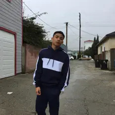 Obed2Flyを聴いたり、ミュージックビデオを鑑賞したり、経歴やツアー日程などを確認したりしましょう！