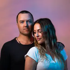 Davidsen/Hope सुनें, म्यूज़िक वीडियो देखें, बायो पढ़ें, दौरे की तारीखें और बहुत कुछ देखें!