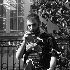 Ouve Luigi Saby, vê vídeos de música, lê a biografia, vê as datas da digressão e muito mais!