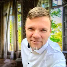 Dengarkan Dinu Petrache, tonton video musik, baca bio, lihat tanggal tur & lainnya!