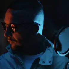 Ascolta Krime, guarda video musicali, leggi la biografia, vedi le date del tour & altro!