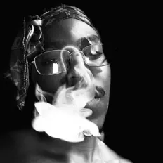 Hör dir JVG an, schau dir Musikvideos an, lies die Biografie, finde Tourdaten und mehr!