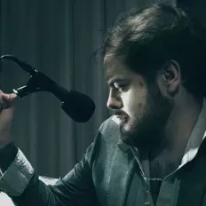 Escucha a Lalo Maple, mira vídeos musicales, lee la biografía, consulta fechas de giras y mucho más.