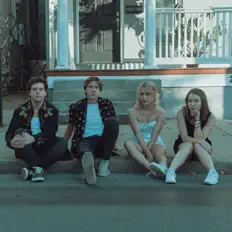 Ascolta People Planet, guarda video musicali, leggi la biografia, vedi le date del tour & altro!