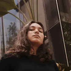 Khushi Lovekar dinle, müzik videolarını izle, biyografisini oku, tur tarihlerini ve daha fazlasını gör!