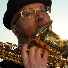 收听 Gen Nady、观看音乐视频、阅读小传、查看巡演日期等 ！