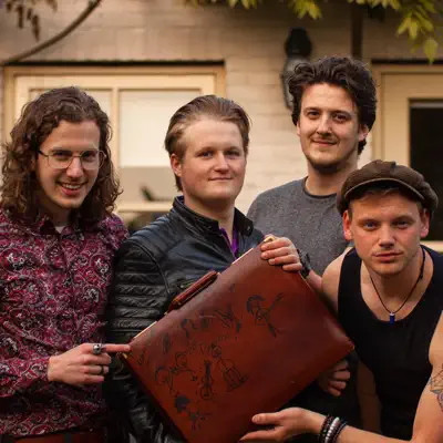 Listen to De Kofferband, watch music videos, read bio, see tour dates & more!