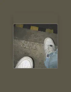 Poslechněte si interpreta goldenB, sledujte hudební videa, přečtěte si životopis, podívejte se na data turné a další informace.