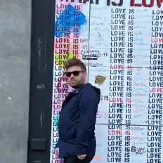 聆聽 Anthony Cacace、觀看音樂影片、閱讀小傳、查看巡演日期等！