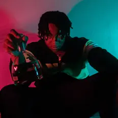 Poslechněte si interpreta ABB.Golden, sledujte hudební videa, přečtěte si životopis, podívejte se na data turné a další informace.