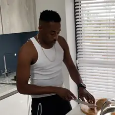 收听 Swagtagg、观看音乐视频、阅读小传、查看巡演日期等 ！