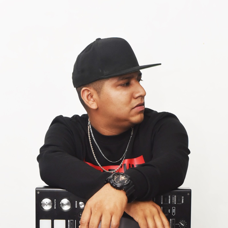 Song - Toma Que Toma Perreo - DJ Hazel Mty