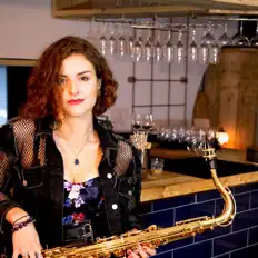 Listen to Sophie Simonds, watch music videos, read bio, see tour dates & more!