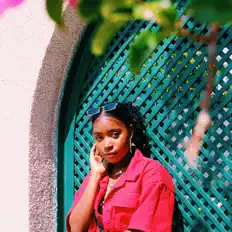 Posłuchaj wykonawcy M E L A N I E, obejrzyj teledyski, przeczytaj biografię, zobacz daty tras koncertowych i nie tylko!