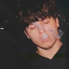 Dengarkan Yung $oni, tonton video musik, baca bio, lihat tanggal tur & lainnya!