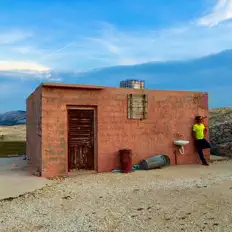 Dengarkan Traumatik, tonton video musik, baca bio, lihat tanggal tur & lainnya!