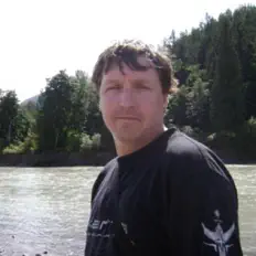 Dengarkan Chris Russell, tonton video musik, baca bio, lihat tanggal tur & lainnya!