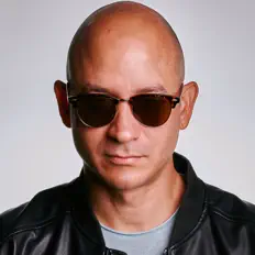 JP Backhouse सुनें, म्यूज़िक वीडियो देखें, बायो पढ़ें, दौरे की तारीखें और बहुत कुछ देखें!