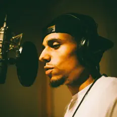 聆聽 Canvas、觀看音樂影片、閱讀小傳、查看巡演日期等！